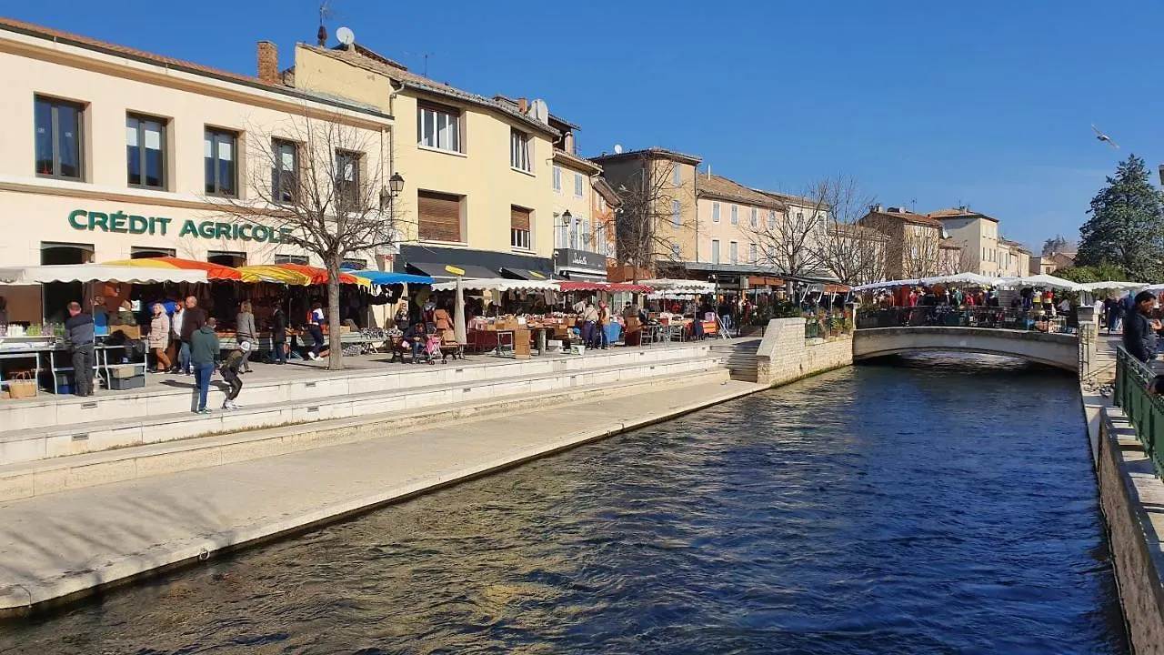 Le Nid'Isle - Stationnement Prive Gratuit - Wi-Fi Performant - Climatisation Apartment L'Isle-sur-la-Sorgue