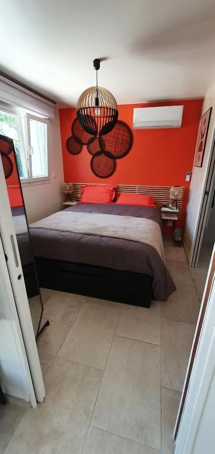 Le Nid'Isle - Stationnement Prive Gratuit - Wi-Fi Performant - Climatisation Apartment L'Isle-sur-la-Sorgue 0*,