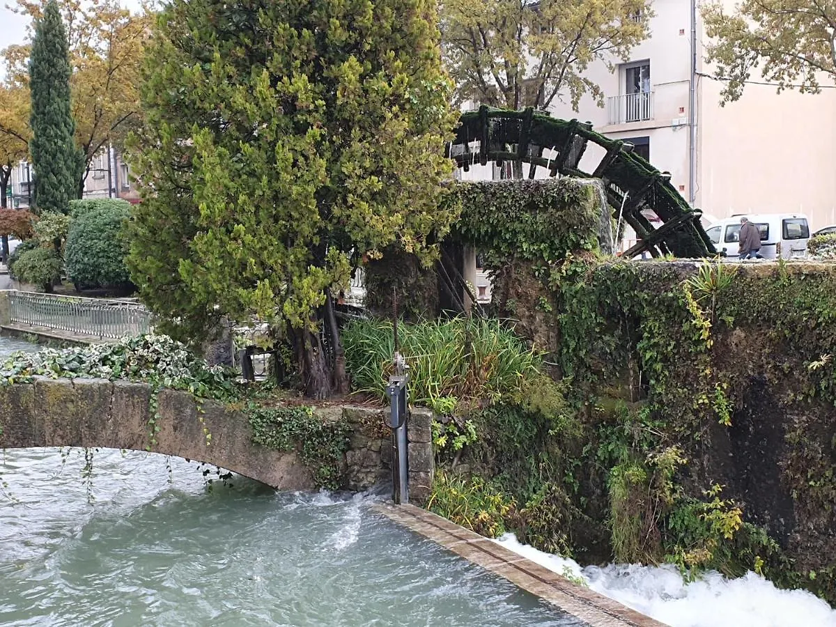Le Nid'Isle - Stationnement Prive Gratuit - Wi-Fi Performant - Climatisation Apartment L'Isle-sur-la-Sorgue