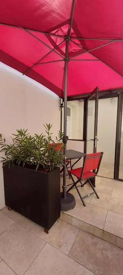 Le Nid'Isle - Stationnement Prive Gratuit - Wi-Fi Performant - Climatisation Apartment L'Isle-sur-la-Sorgue