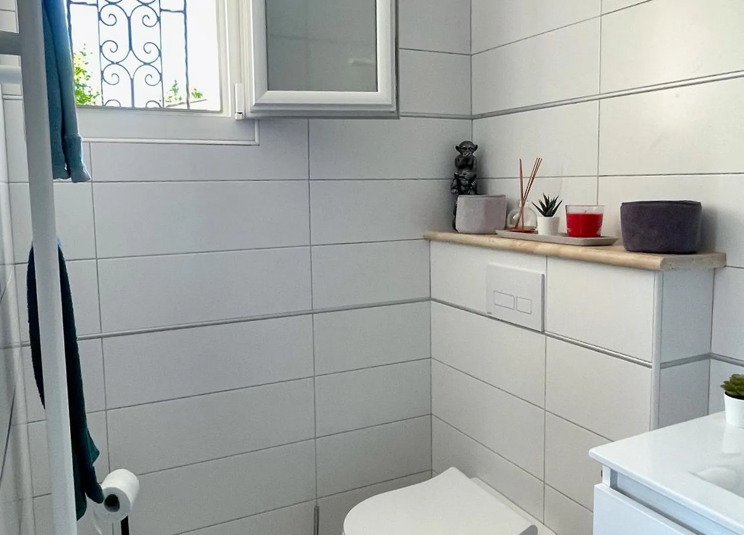 Le Nid'Isle - Stationnement Prive Gratuit - Wi-Fi Performant - Climatisation Apartment L'Isle-sur-la-Sorgue